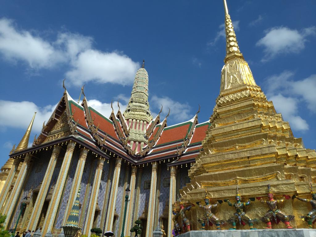 ほほ笑みの国タイ