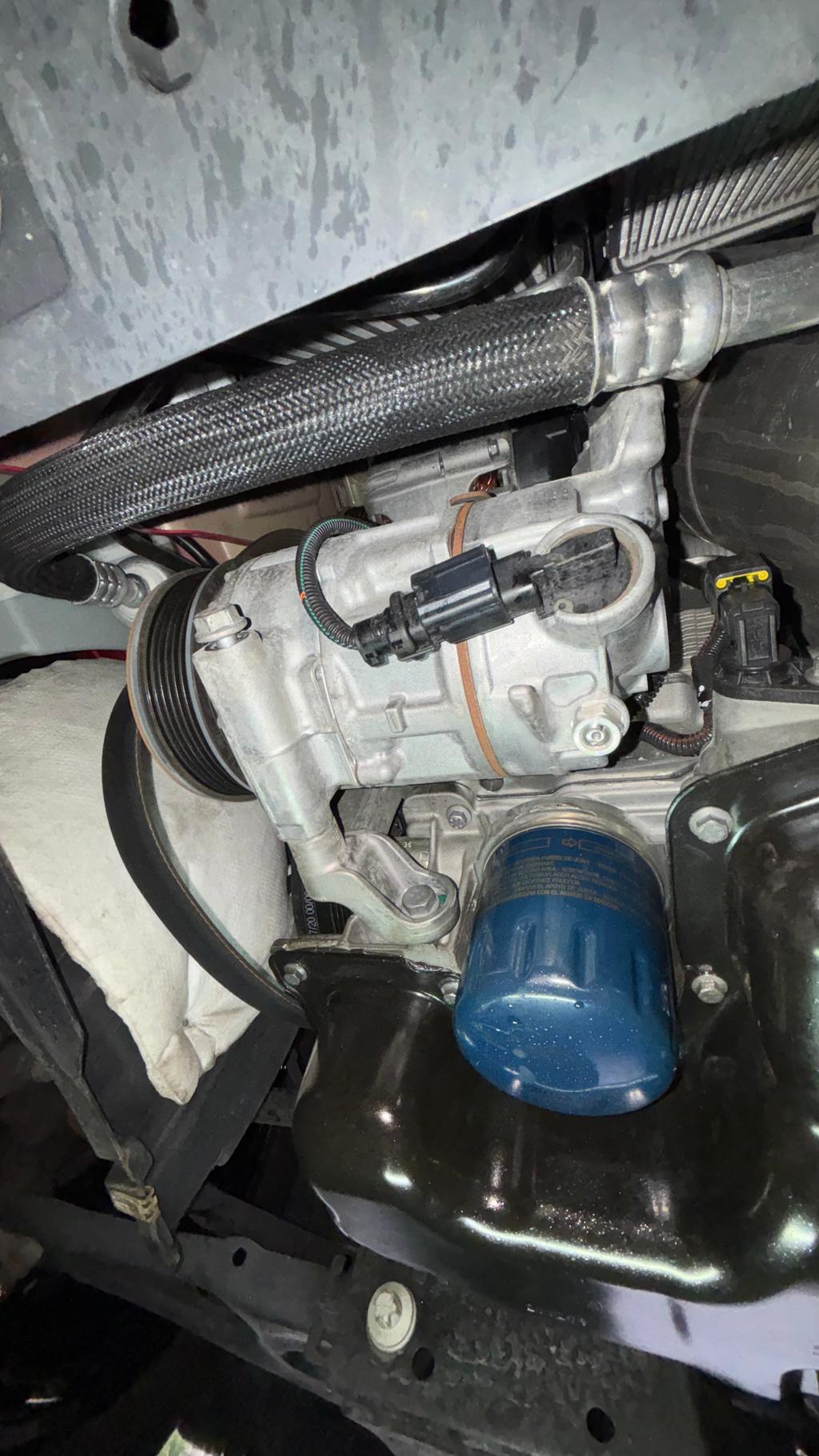 エアコンコンプレッサー 交換