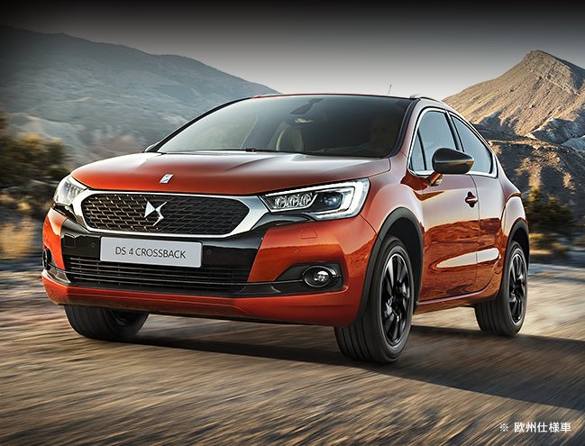 DS4 CROSSBACK　到着しております♪