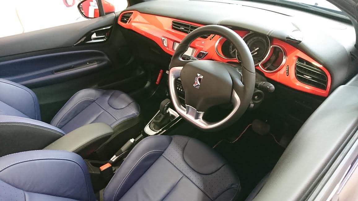  DS3 ｶﾌﾞﾘｵﾚ　限定車