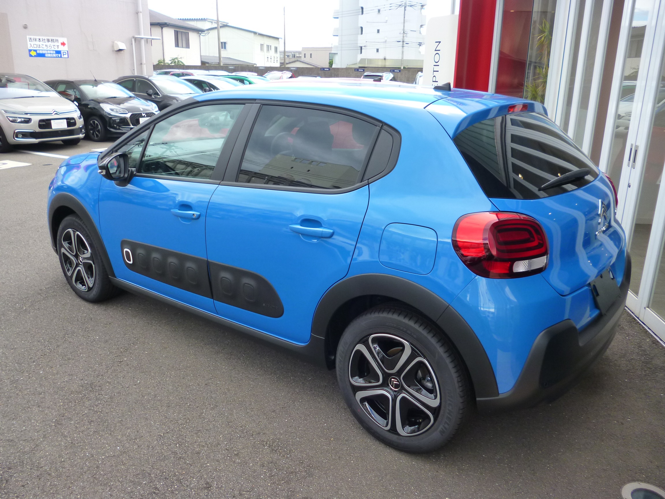 New C3 FEEL　試乗車ご用意しております。