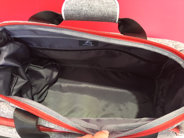 新作バック入荷致しました♪♪