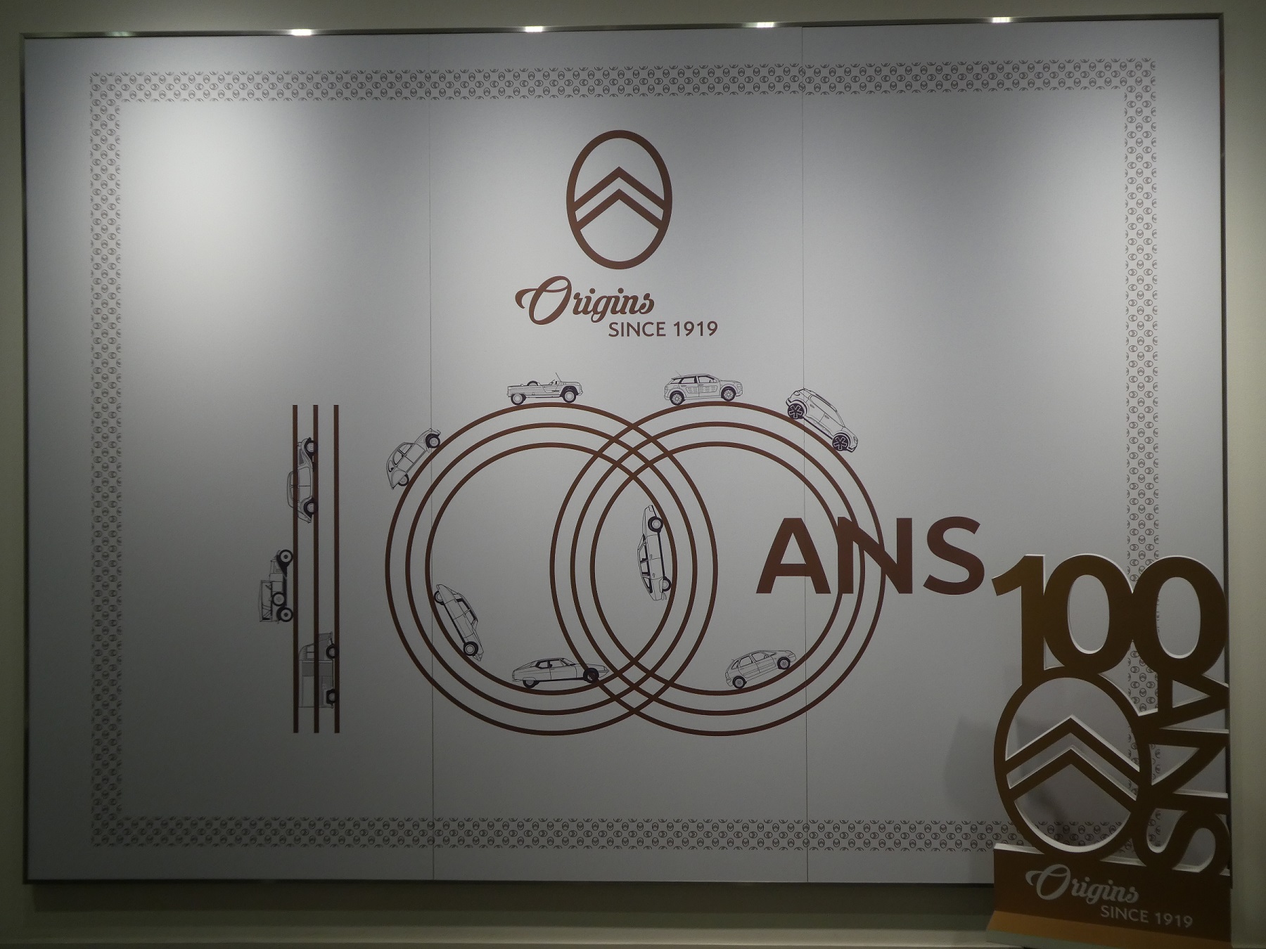 100周年のパネル、でございます。
