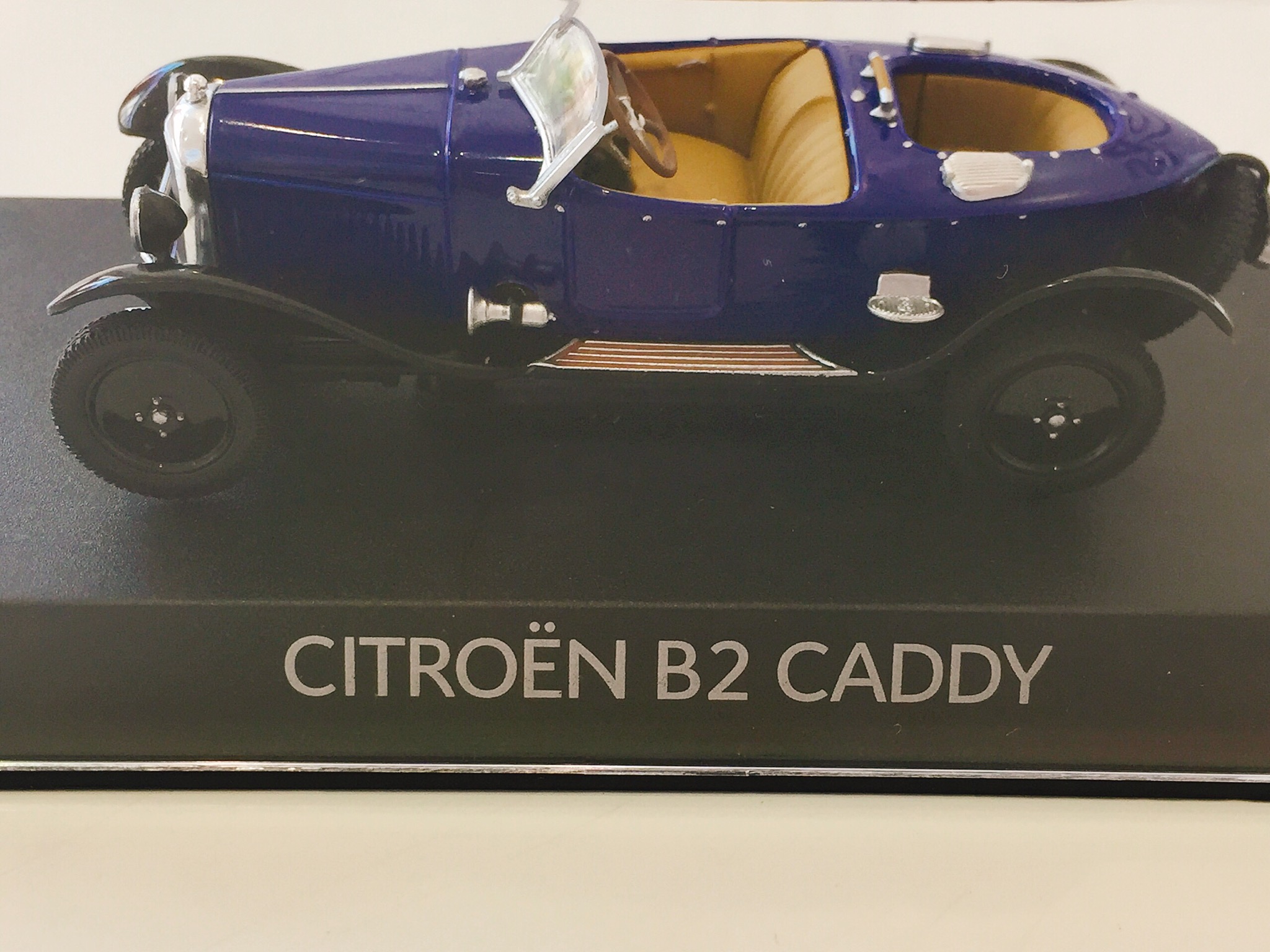 Ｂ２　ＣＡＤＤＹ
