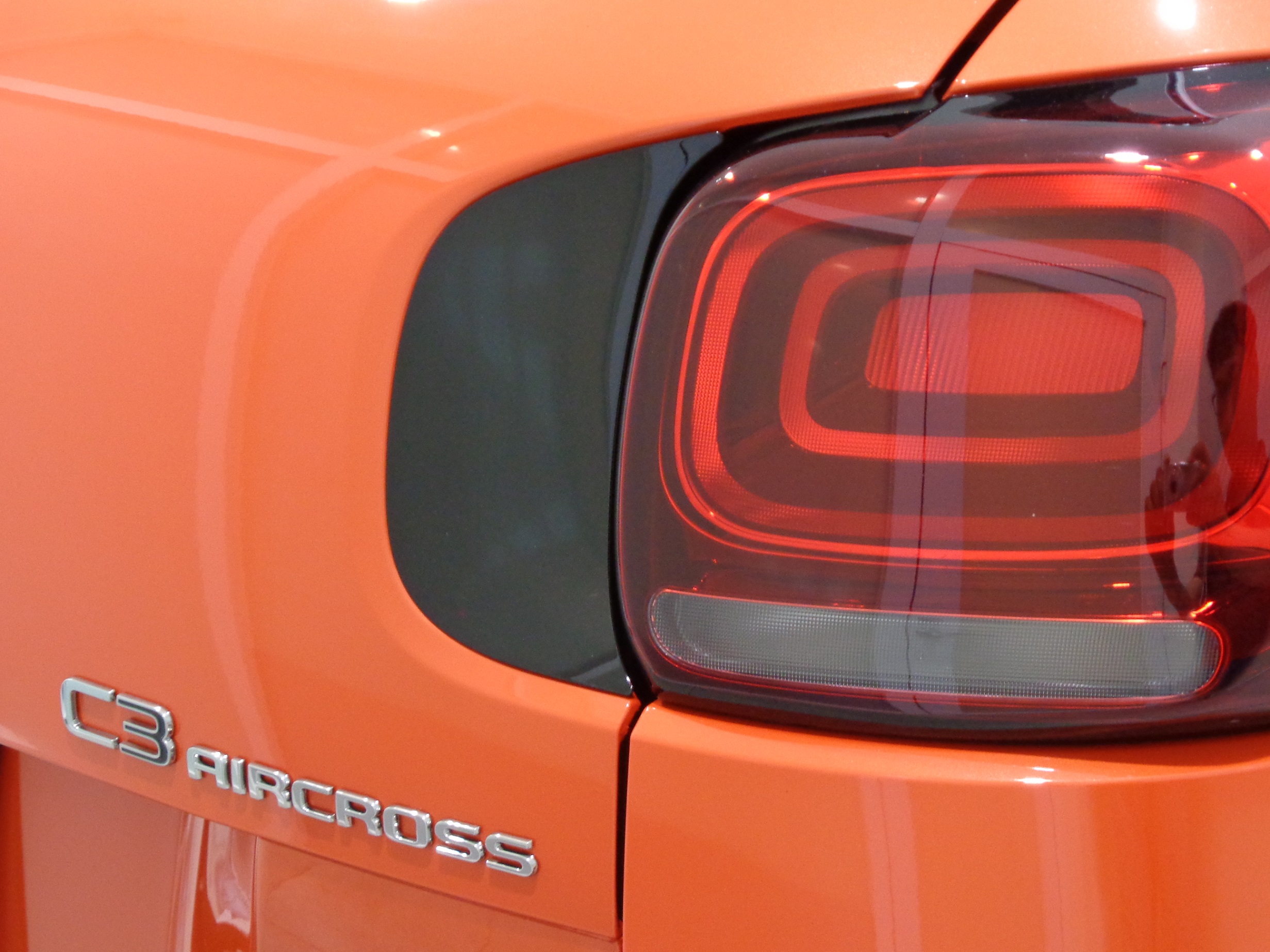 お待たせしました。C3 AIRCROSS、試乗車、到着。