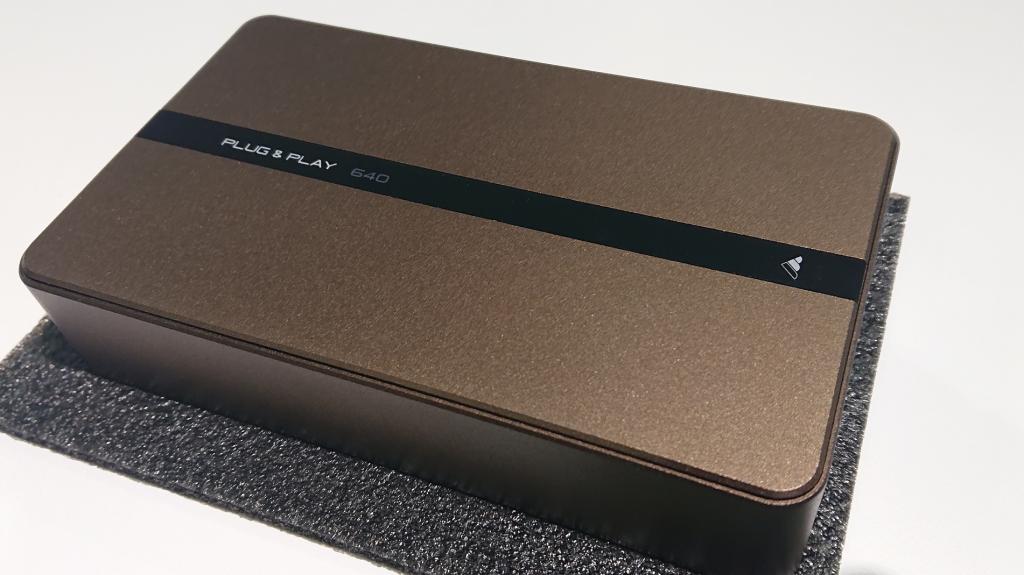 日本の伝統色「錆利休」（さびりきゅう）をまとった、イカしたアイツ